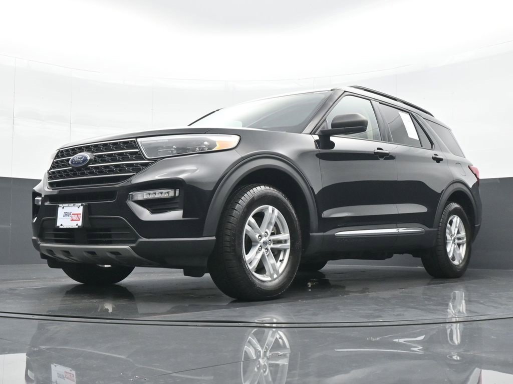 Used 2022 Ford Explorer XLT w/ Equipment Group 202A image 17