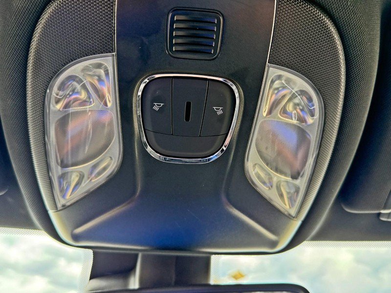 Used 2025 Jeep Compass Trailhawk AWD/4WD image 52