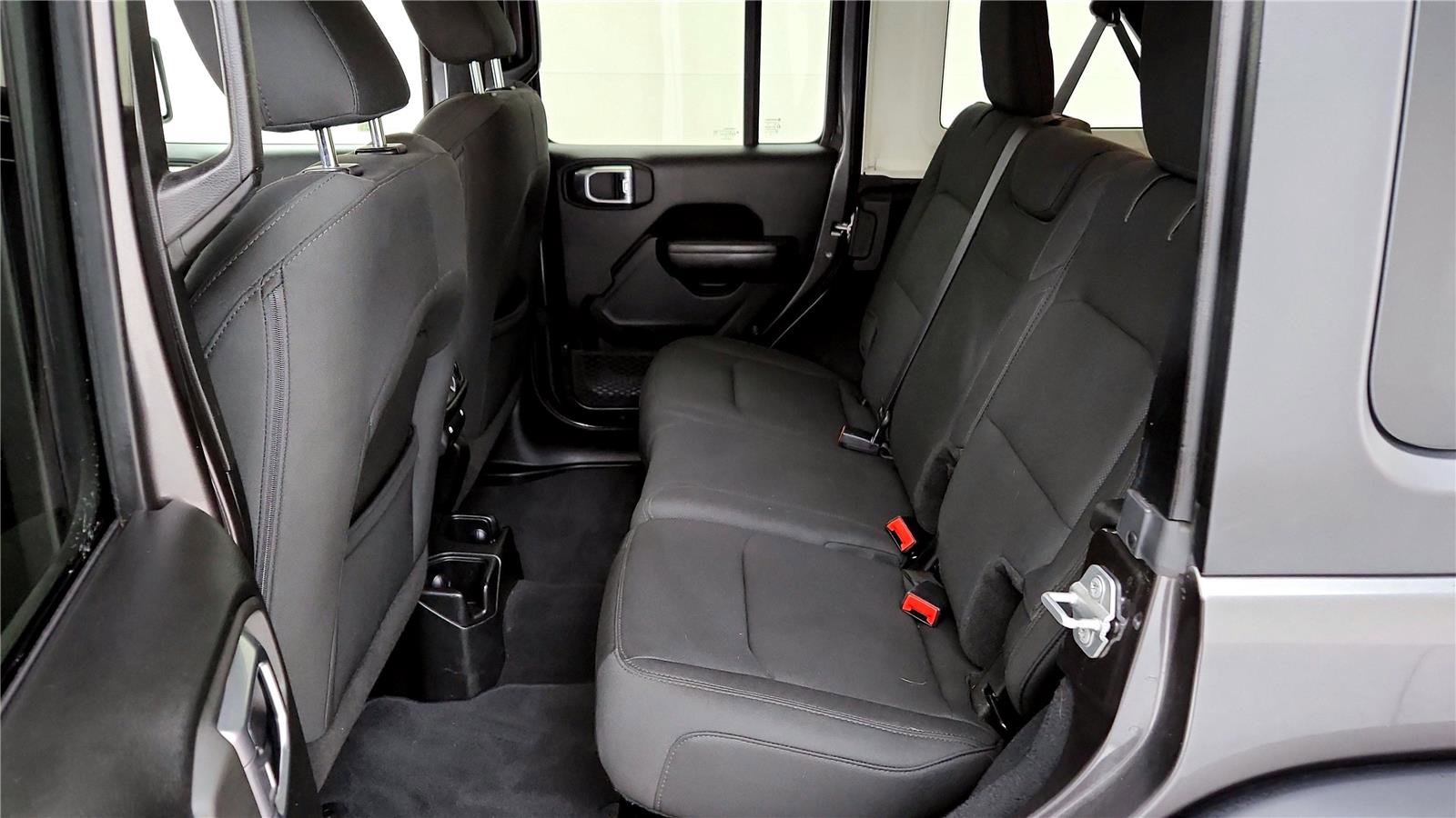 Used 2018 Jeep Wrangler Unlimited Sport S image 22