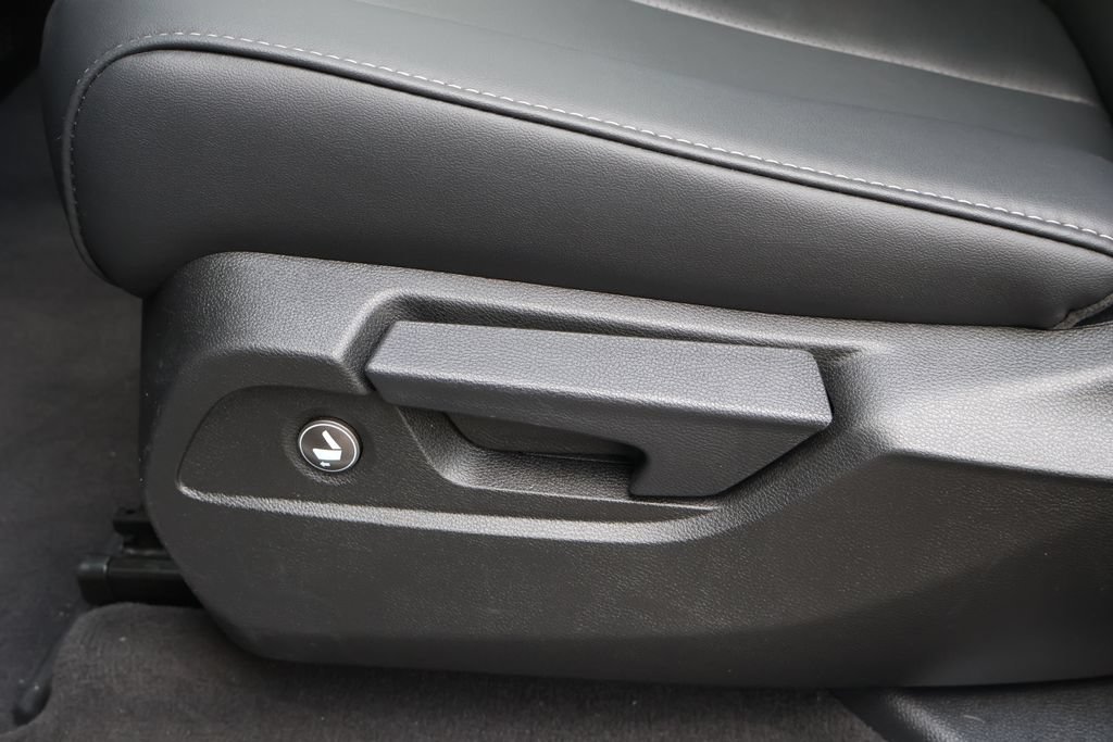 Used 2025 Acura MDX FWD w/ Technology Package image 57