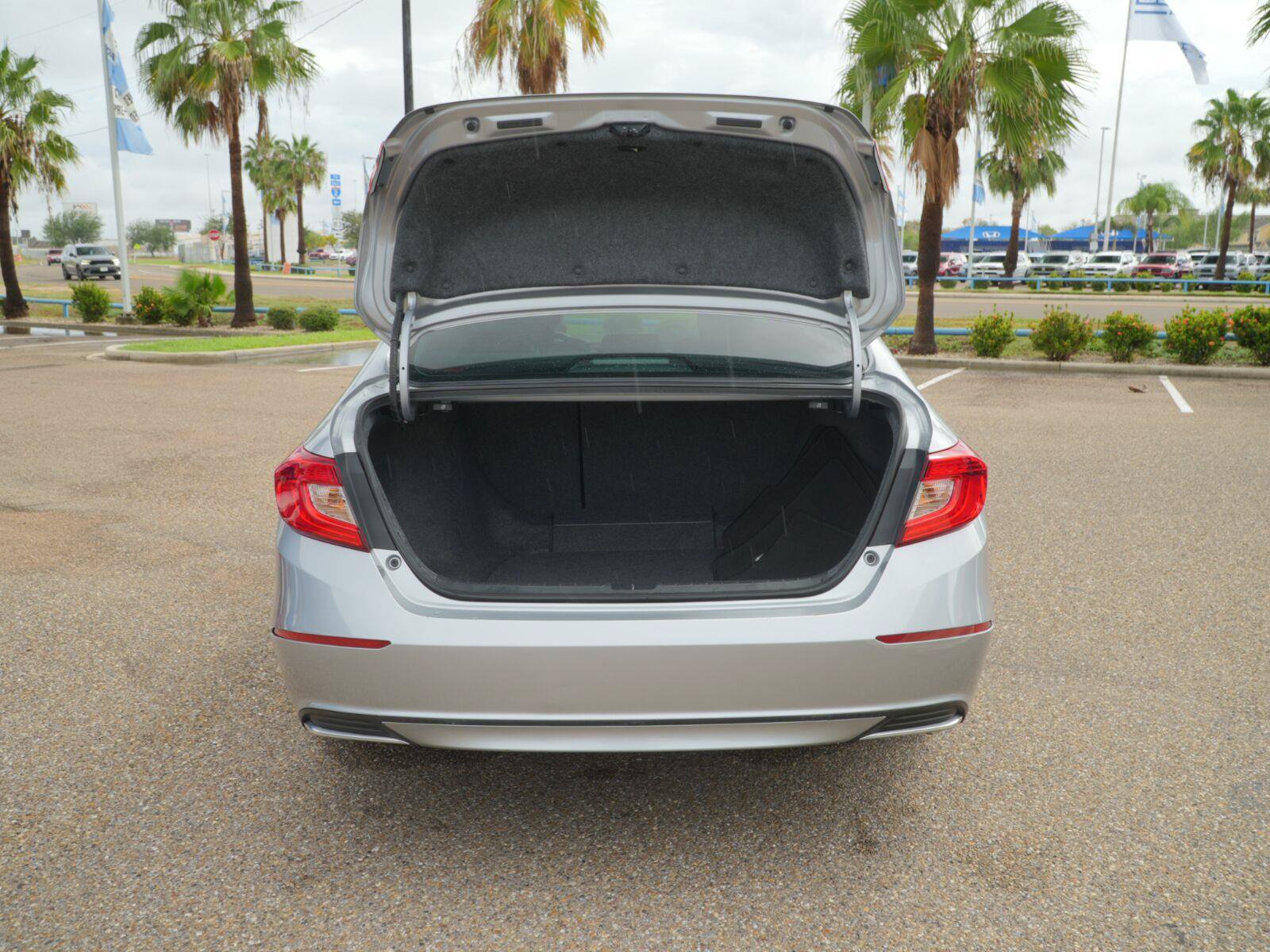 Used 2020 Honda Accord EX image 13