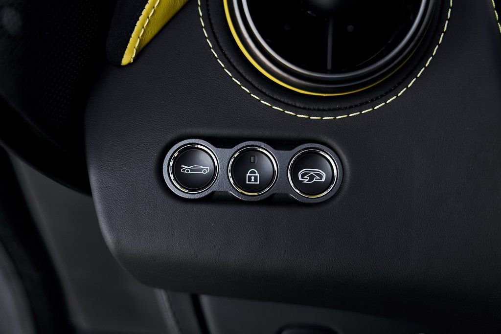 Used 2019 McLaren 720S RWD image 46