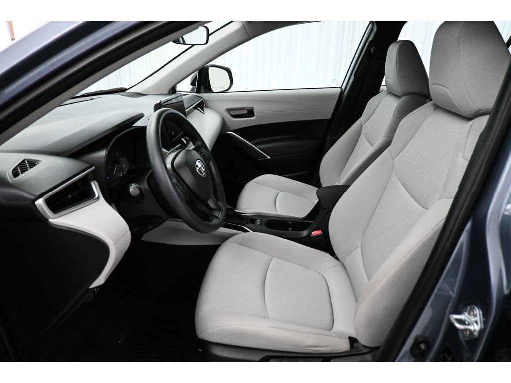 Used 2023 Toyota Corolla Cross L FWD image 12