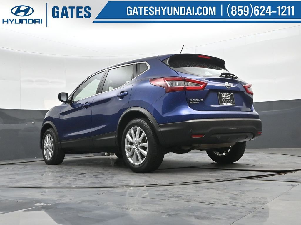 Used 2022 Nissan Rogue Sport S image 37