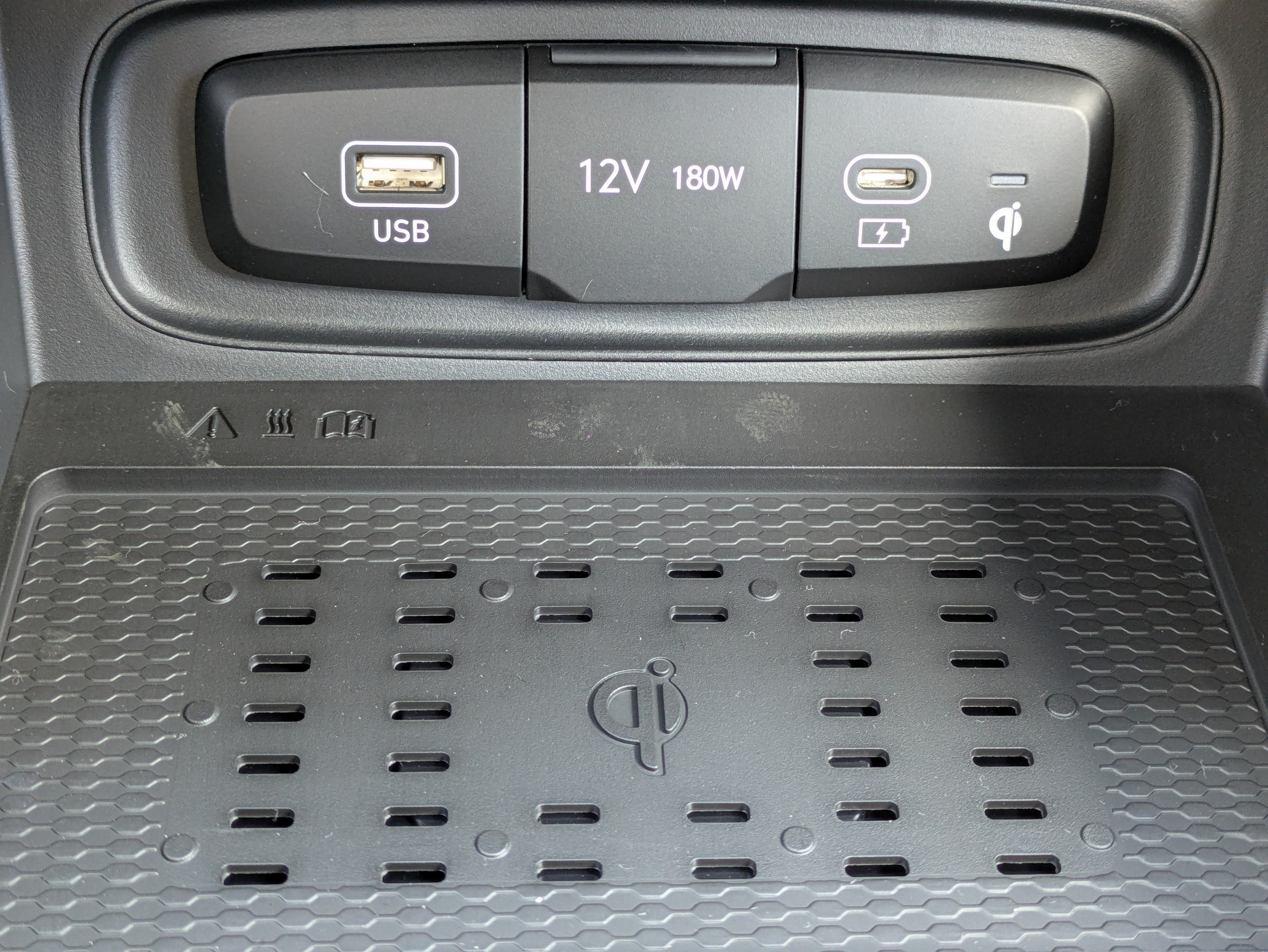 New 2026 Hyundai Venue SEL FWD image 24