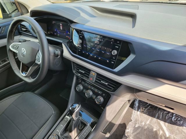 Used 2024 Volkswagen Taos SE image 20