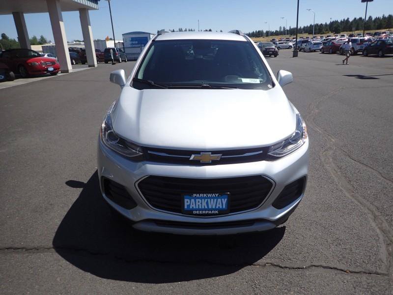 Used 2017 Chevrolet Trax LT FWD image 8