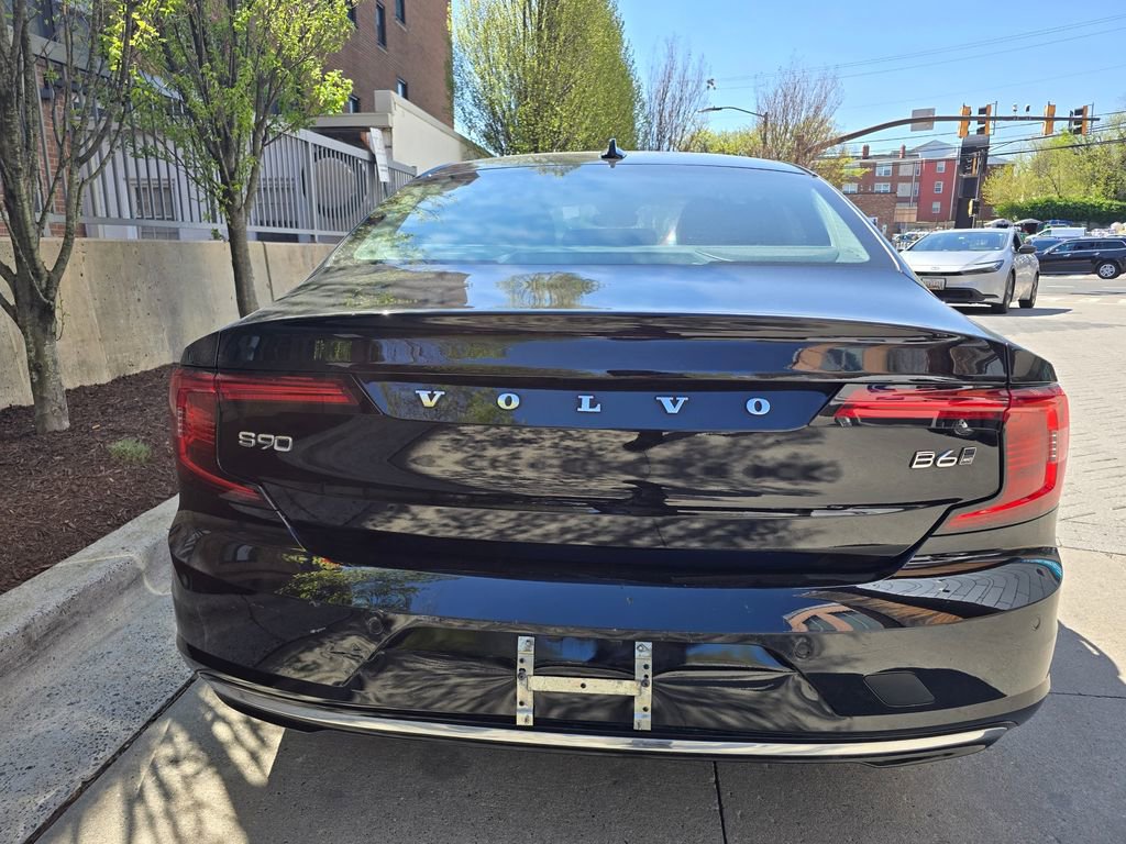 Used 2023 Volvo S90 B6 Ultimate w/ Protection Package image 6