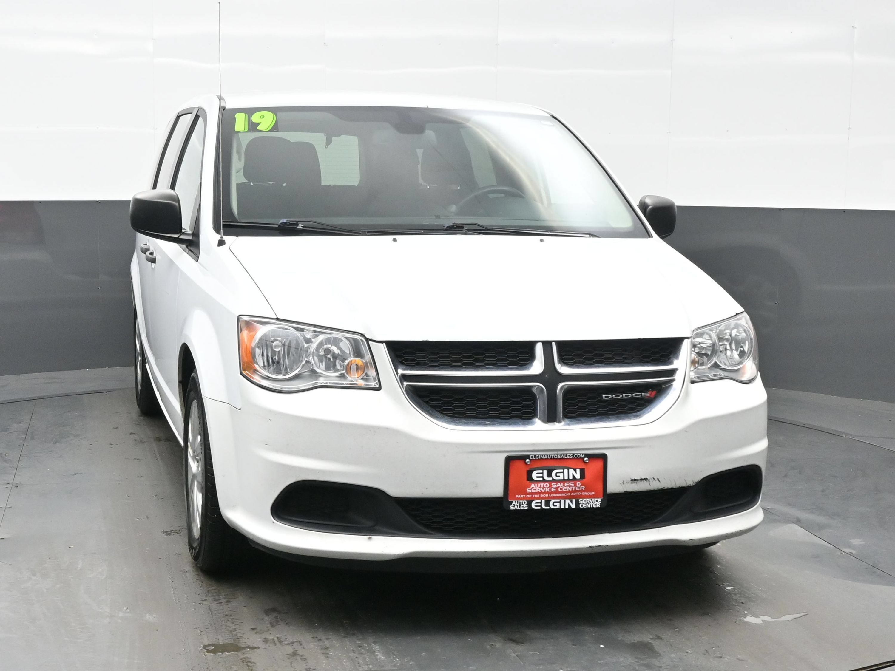 Used 2019 Dodge Grand Caravan SE w/ UConnect Hands-Free Group FWD image 8