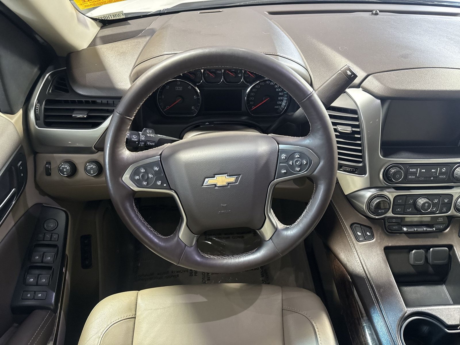 Used 2017 Chevrolet Suburban LT w/ Luxury Package AWD/4WD image 17