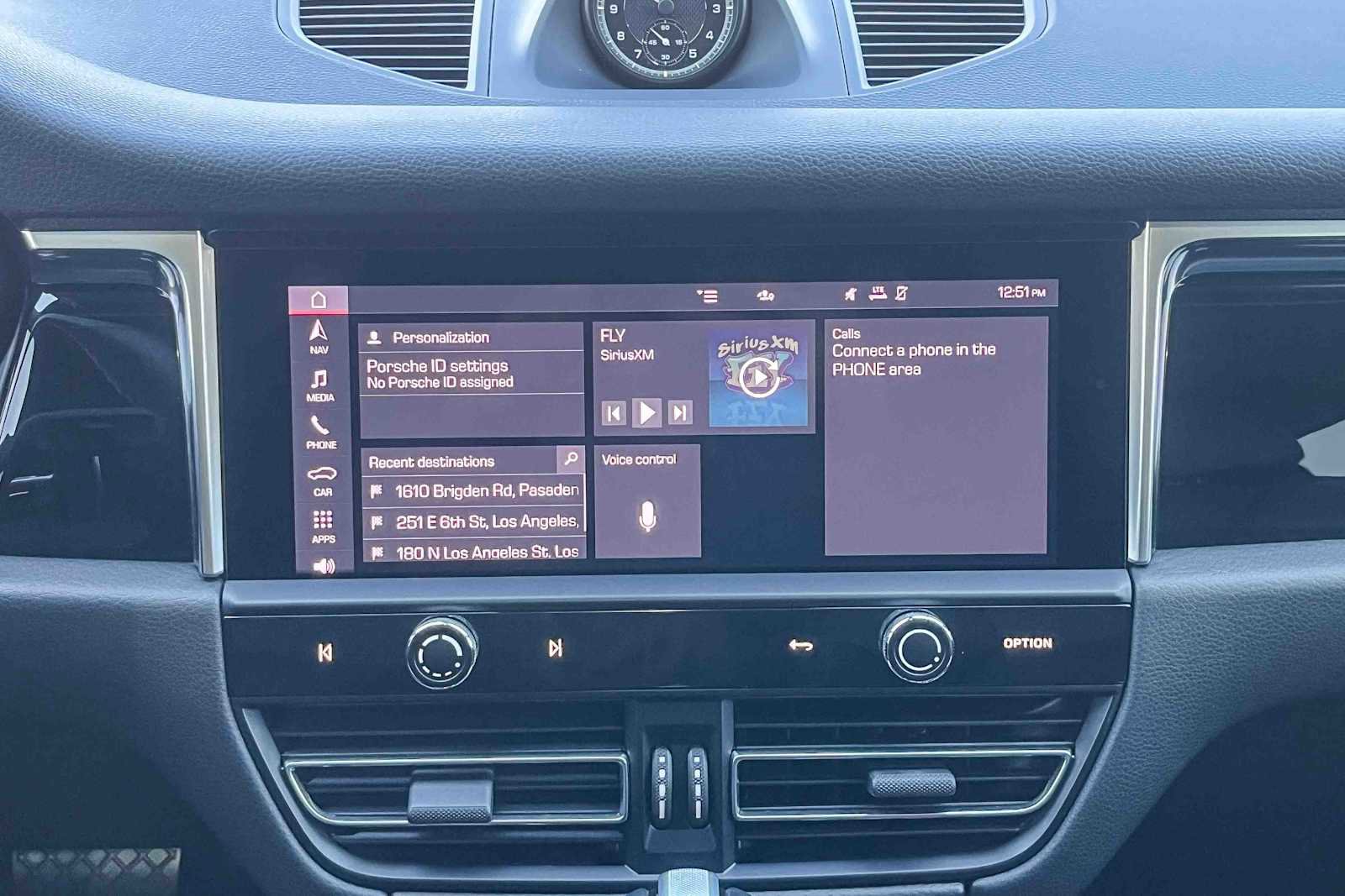 Used 2024 Porsche Macan image 13