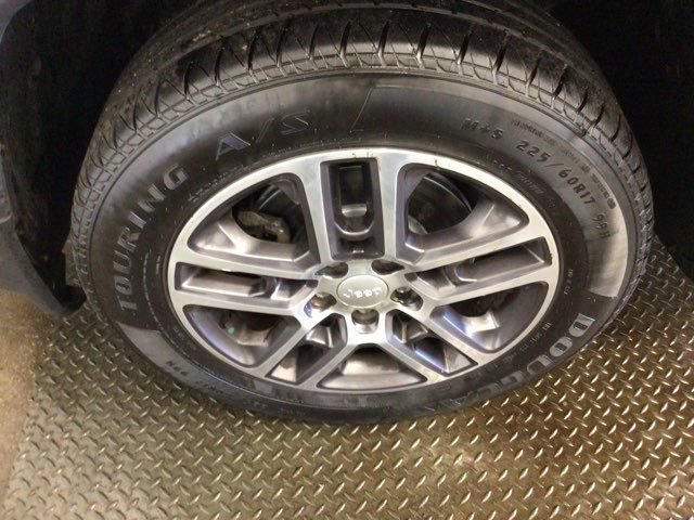Used 2017 Jeep Compass Latitude w/ Popular Equipment Group AWD/4WD image 27