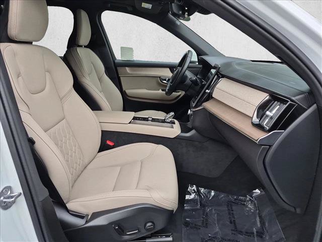 Used 2026 Volvo XC90 B6 Plus w/ Protection Package Premier AWD/4WD image 23