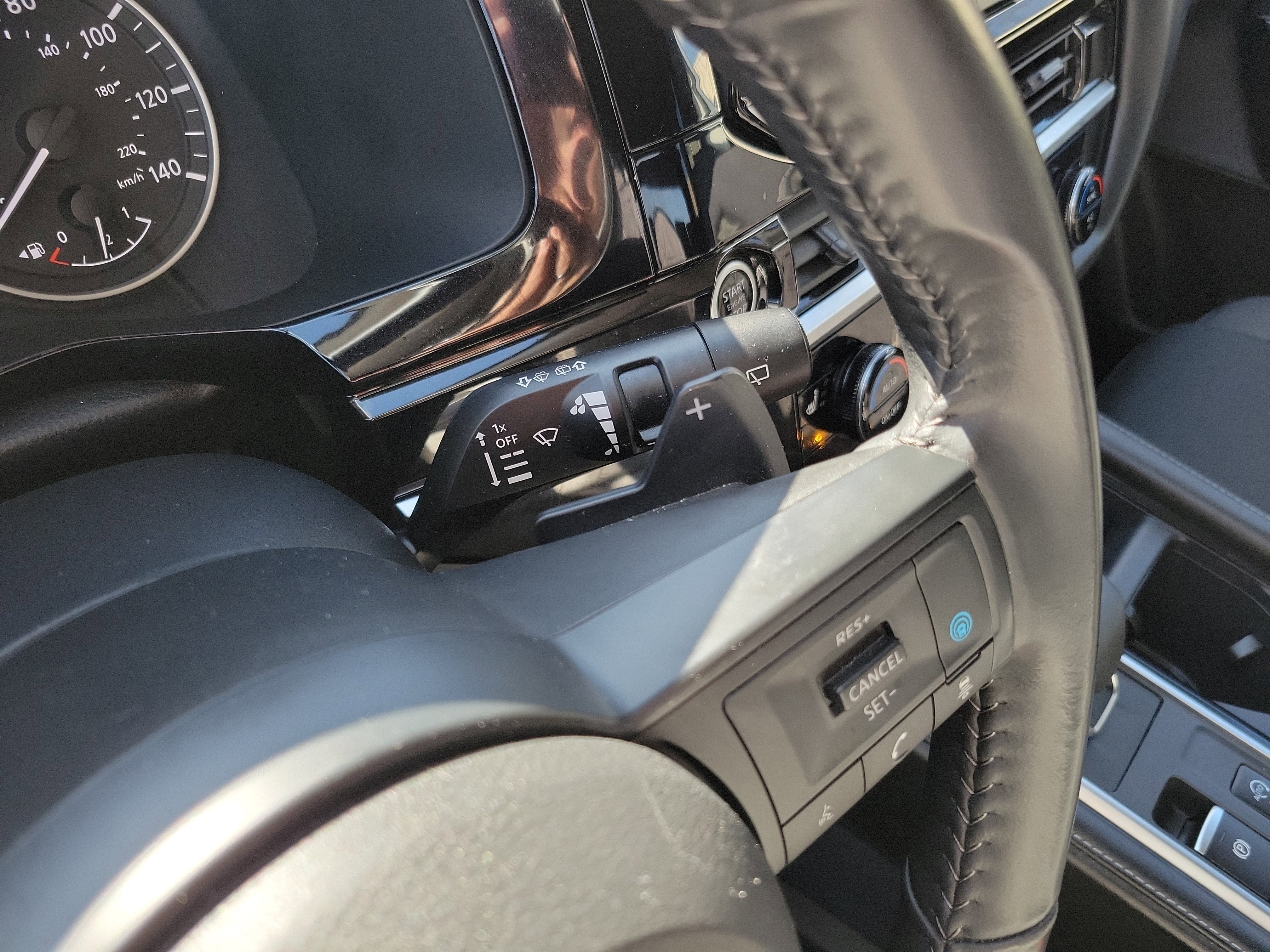 Used 2024 Nissan Pathfinder SV image 29