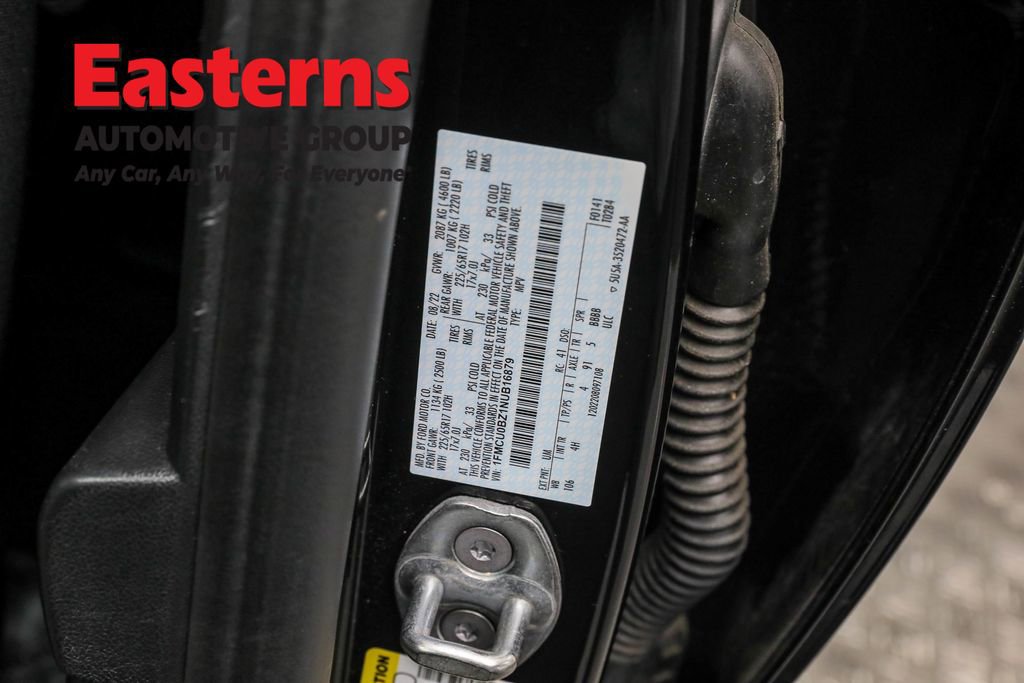 Used 2022 Ford Escape SE image 34