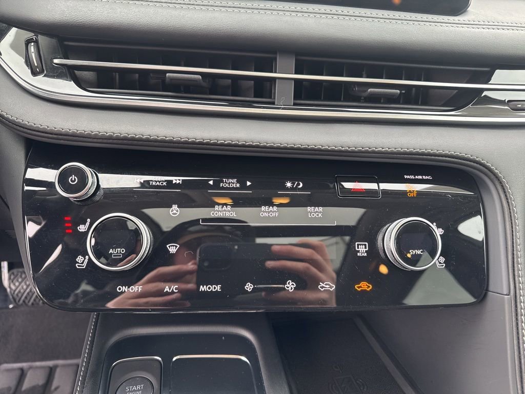 Used 2023 INFINITI QX60 Luxe w/ Cargo Package image 24