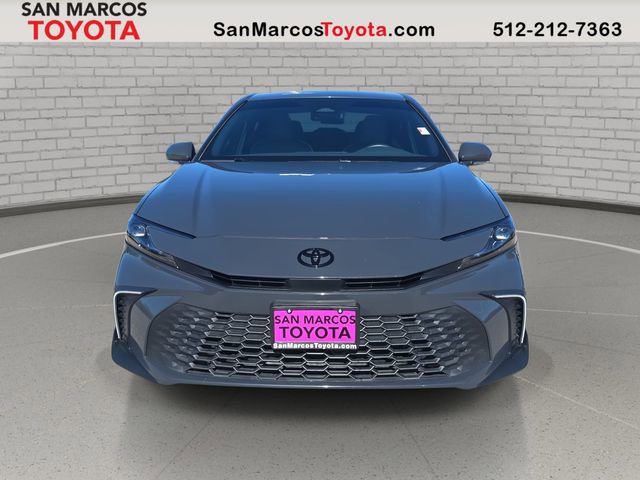 Used 2025 Toyota Camry SE image 2