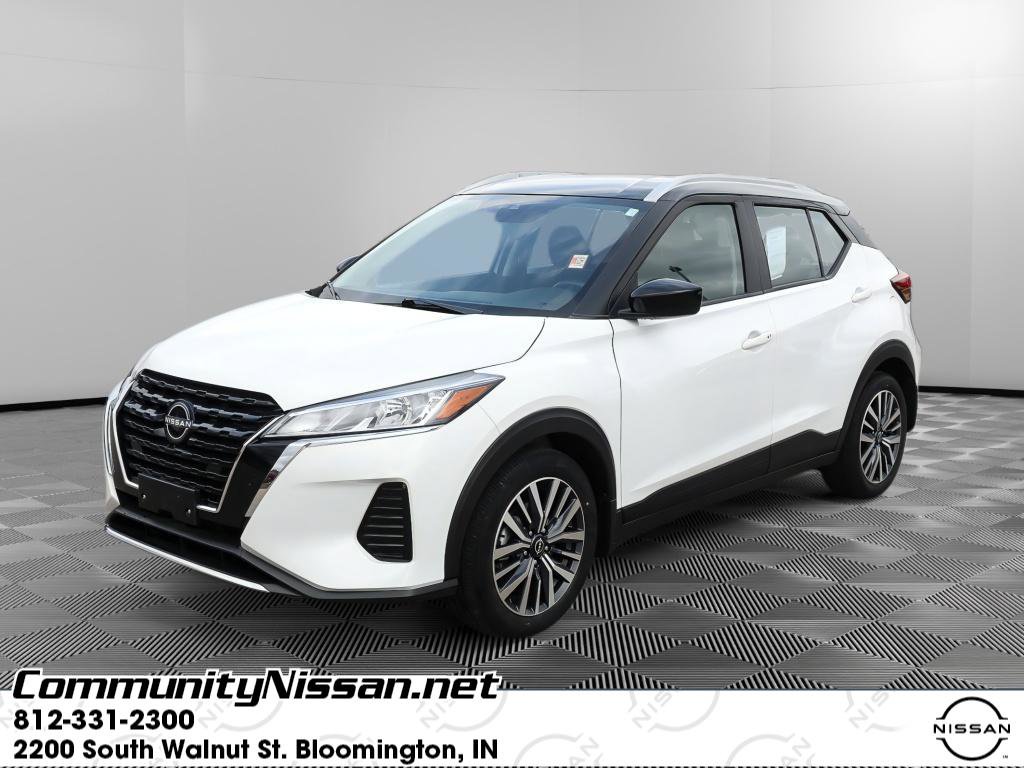 Used 2023 Nissan Kicks SV image 1