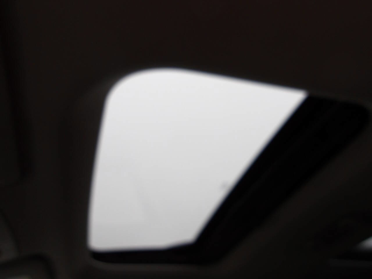 Used 2011 GMC Acadia Denali image 30