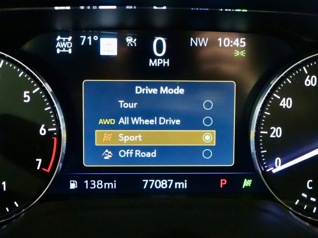 Used 2022 Buick Envision Avenir w/ Technology Package II image 23