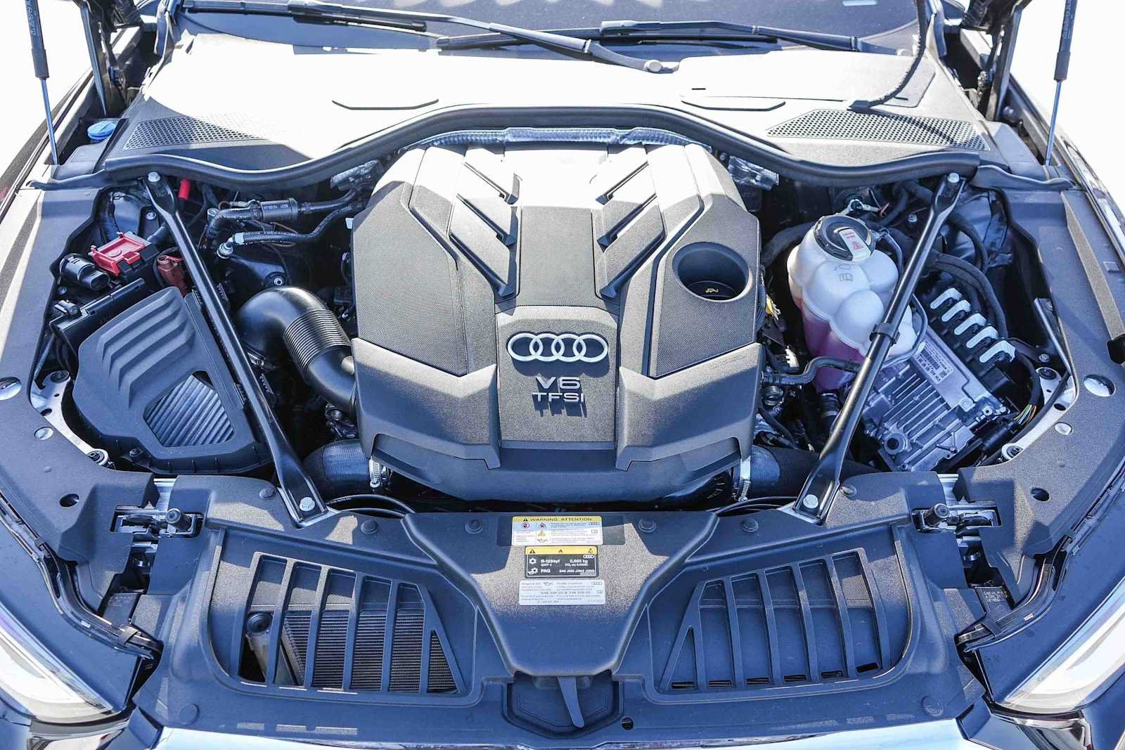 Used 2025 Audi A8 L 3.0T AWD/4WD image 45