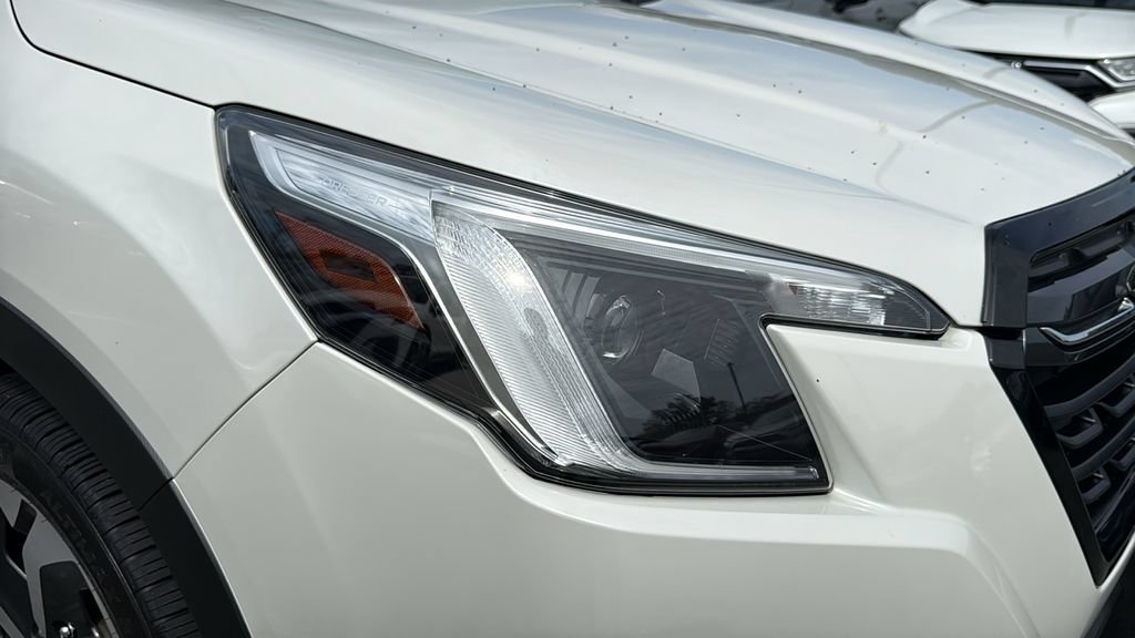 Certified 2023 Subaru Forester Touring AWD/4WD image 9
