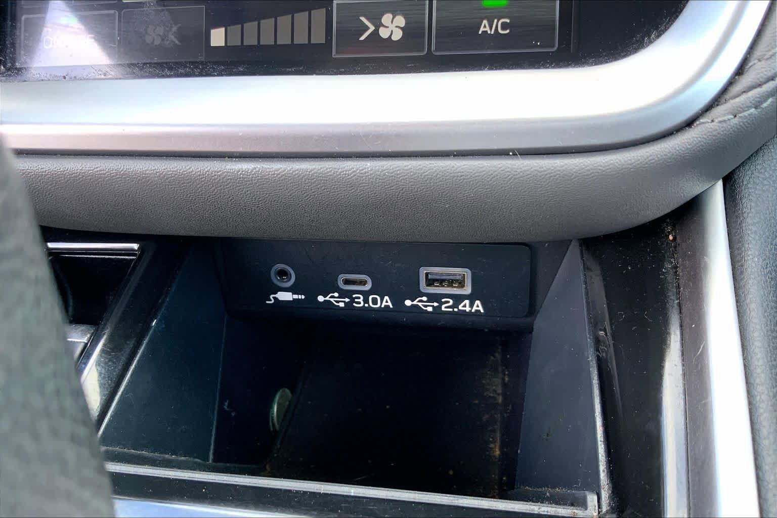 Used 2023 Subaru Outback Onyx Edition AWD/4WD image 31