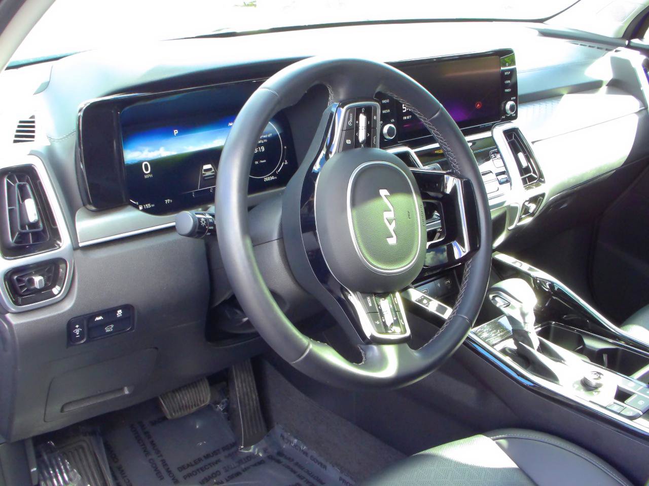 Used 2023 Kia Sorento SX AWD/4WD image 5