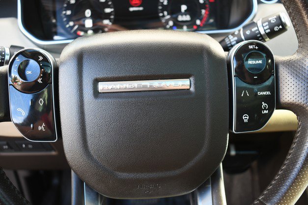 Used 2020 Land Rover Range Rover Sport SE image 31