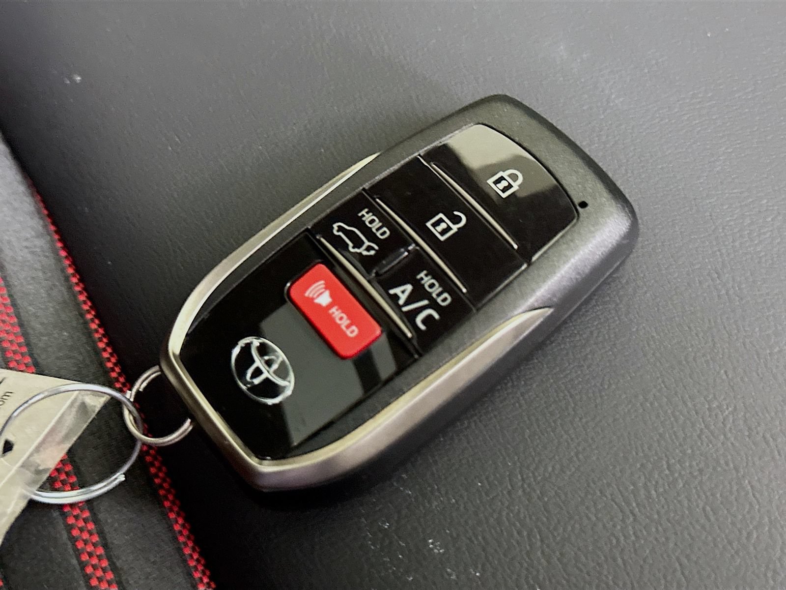 Used 2024 Toyota RAV4 XSE w/ Weather Package AWD/4WD image 46