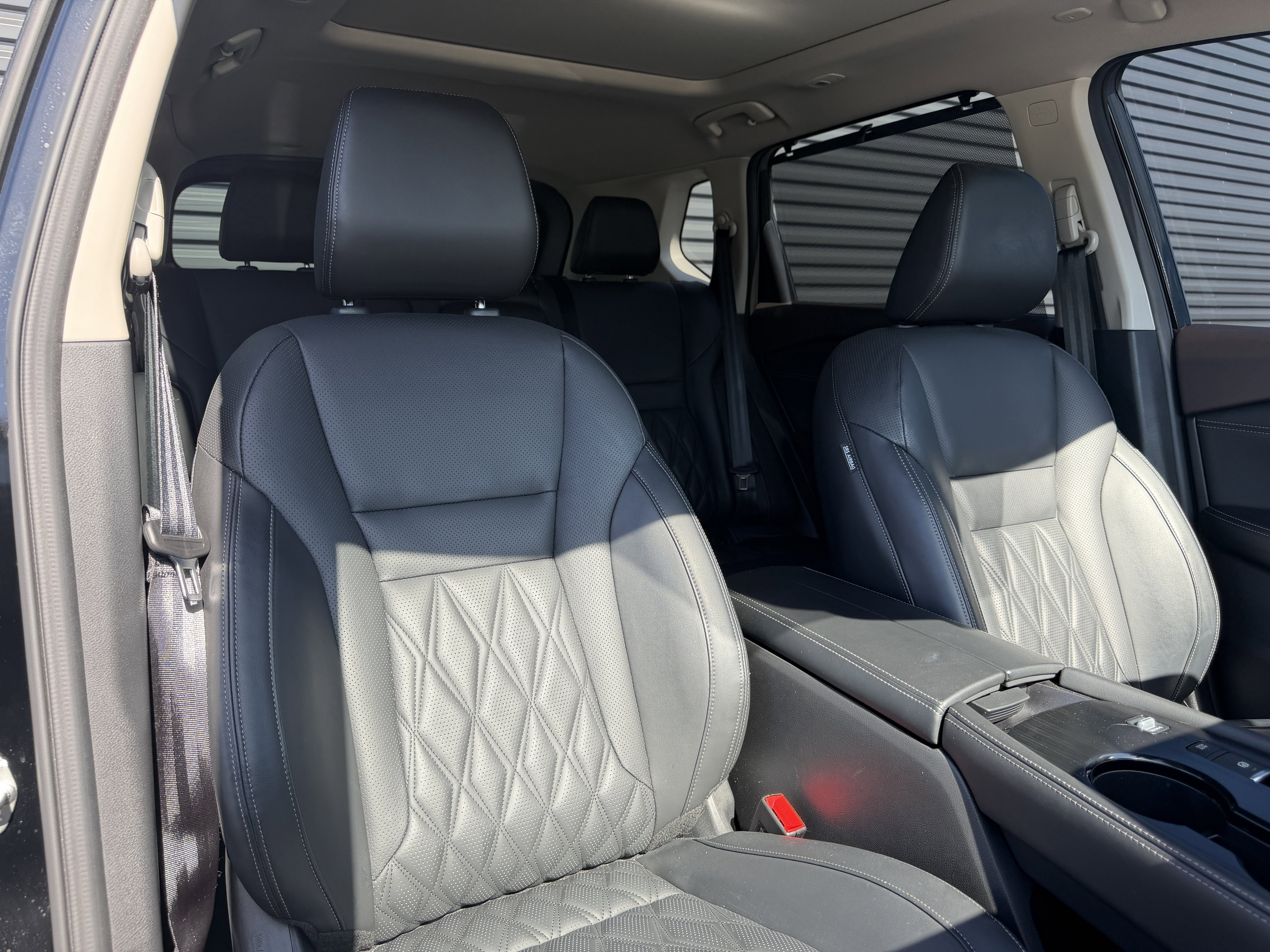 Used 2022 Nissan Rogue Platinum w/ Head-Up Display Package image 19