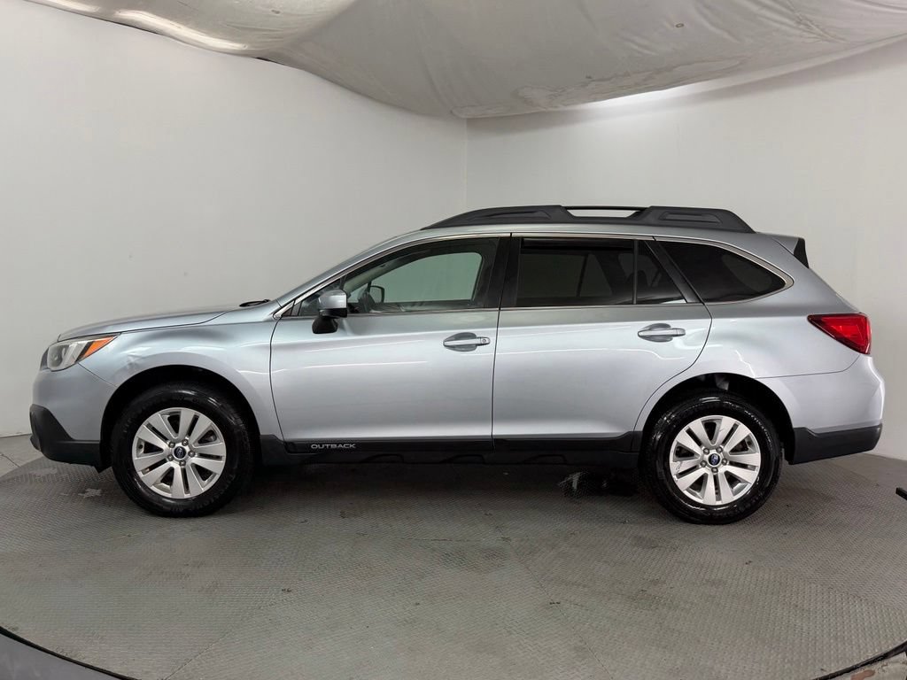 Used 2016 Subaru Outback 2.5i Premium AWD/4WD image 4