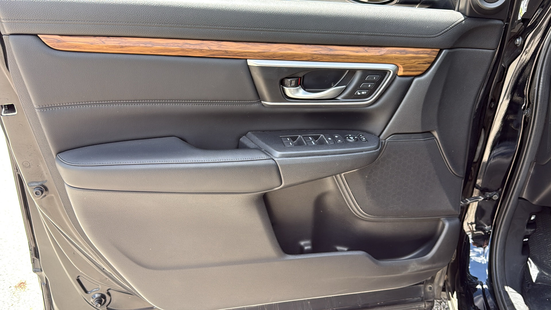 Used 2018 Honda CR-V EX-L image 10
