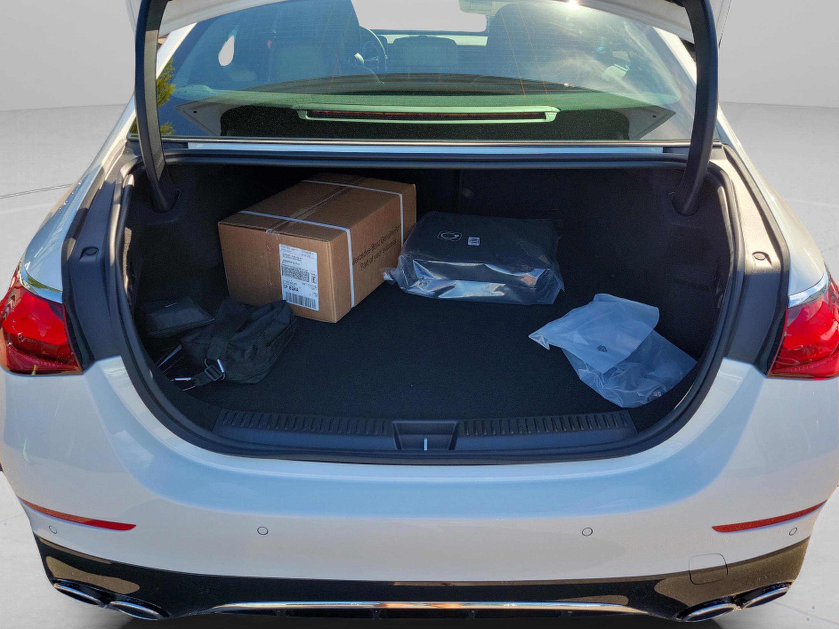 New 2026 Mercedes-Benz E 53 AMG e 4MATIC Sedan image 9