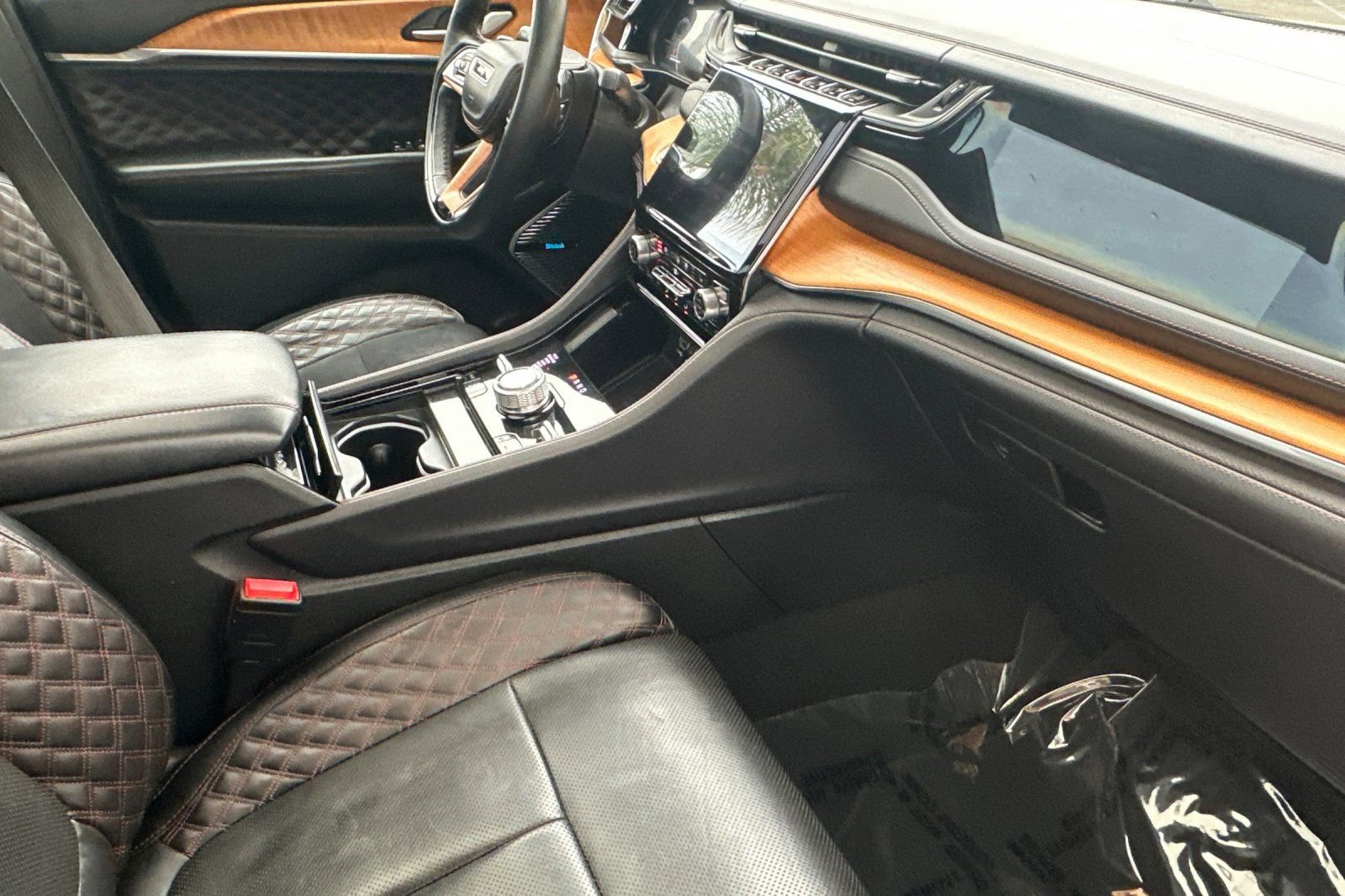 Used 2023 Jeep Grand Cherokee L Summit image 18