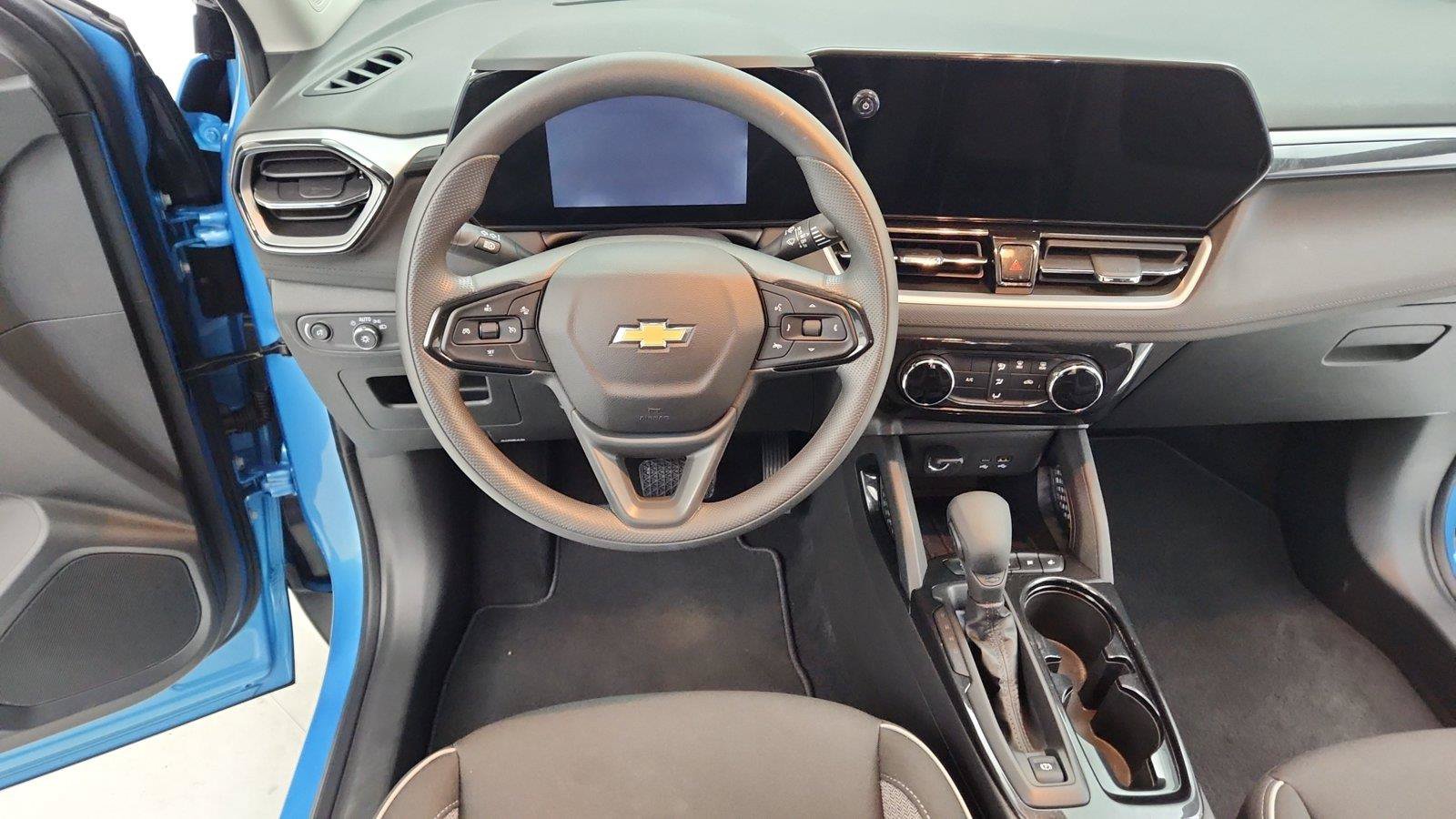 Used 2025 Chevrolet TrailBlazer LT FWD image 21