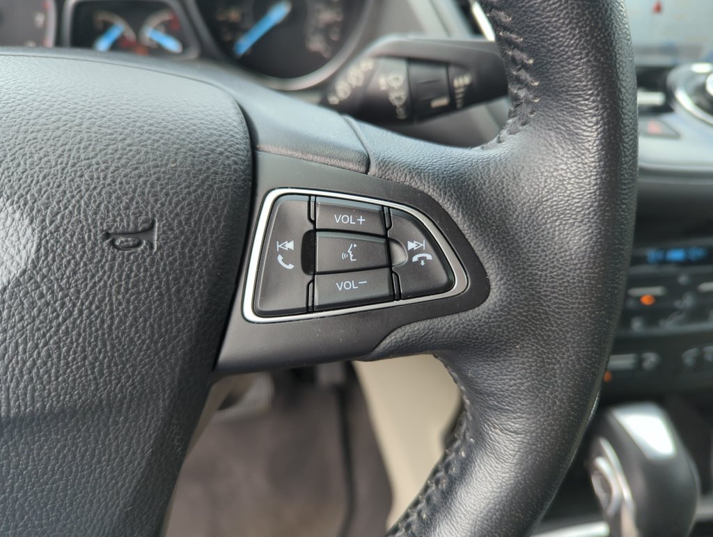 Used 2019 Ford Escape Titanium AWD/4WD image 23