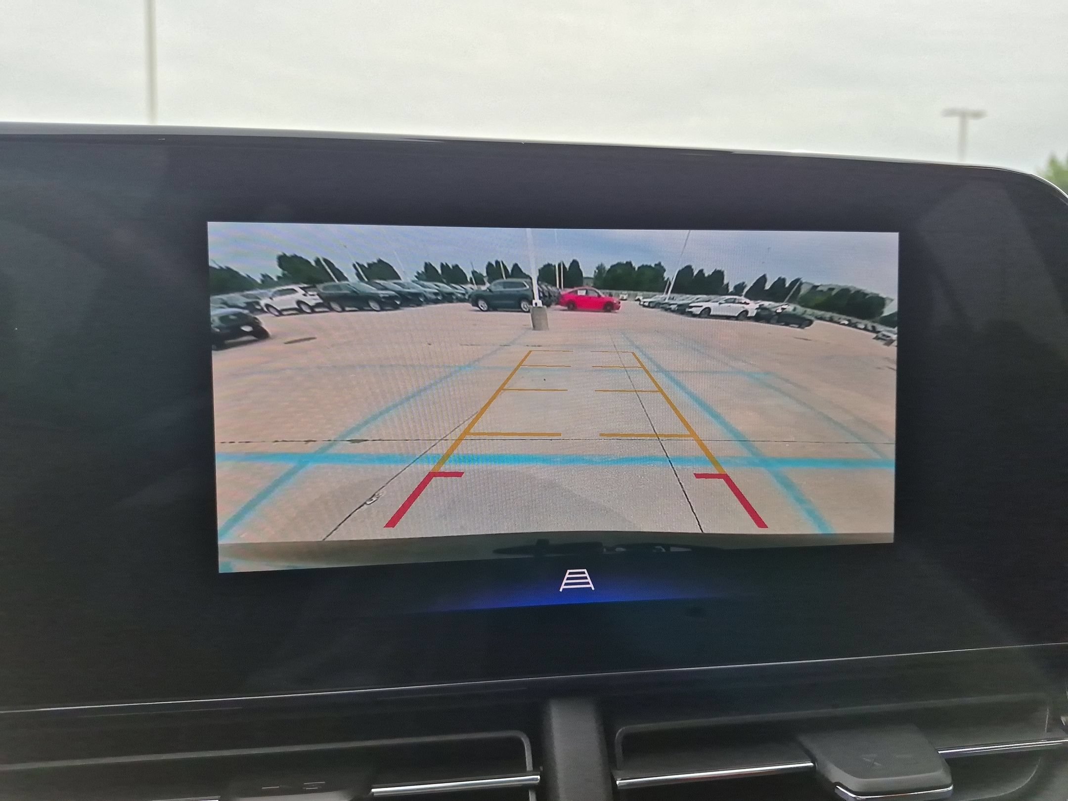 Used 2024 Chevrolet Trax LT FWD image 19