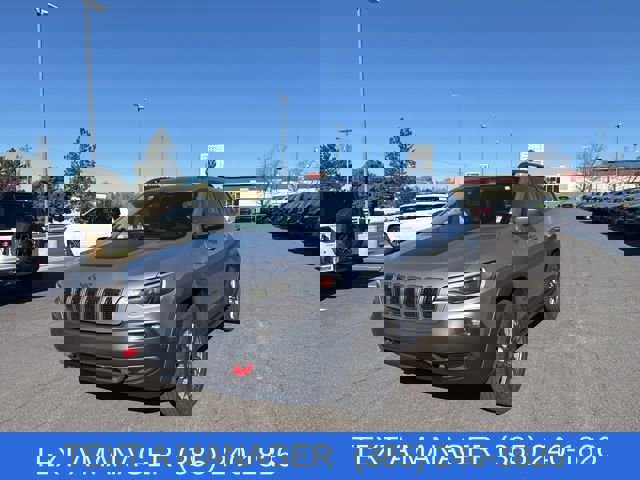 Used 2019 Jeep Cherokee Trailhawk w/ Cold Weather Group image 4