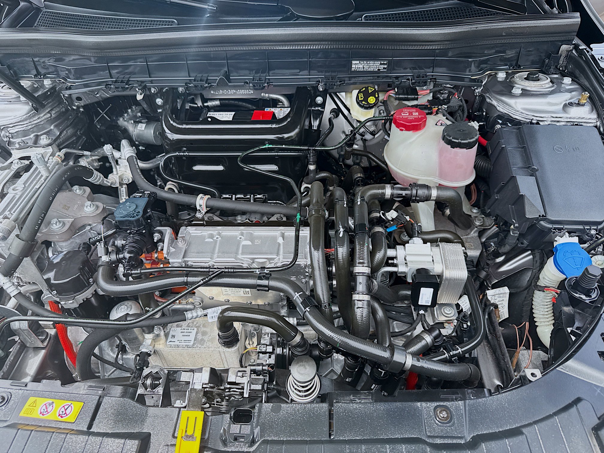 Used 2023 Mercedes-Benz EQB 300 4MATIC image 36