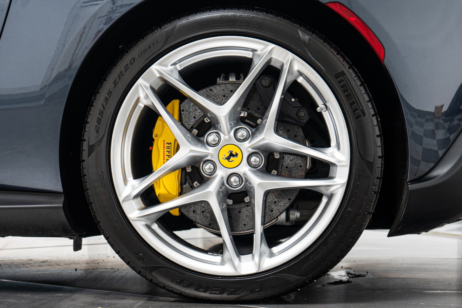 Used 2022 Ferrari Roma RWD image 11