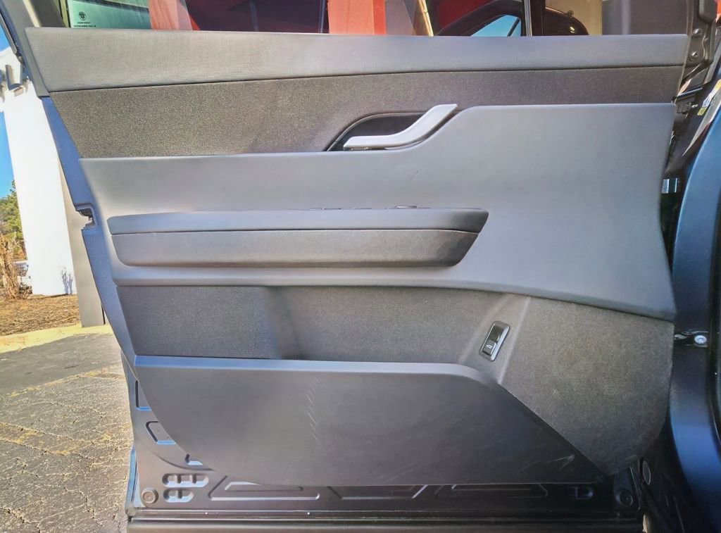 Used 2023 Fisker Ocean Extreme image 13