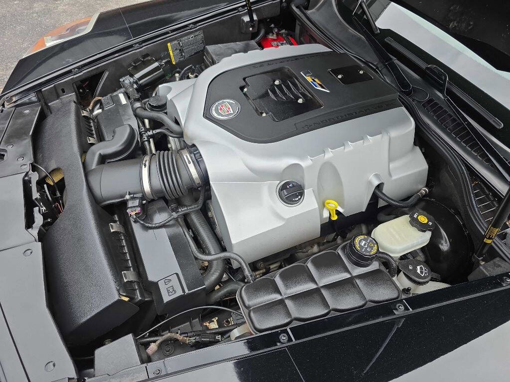 Used 2008 Cadillac XLR V image 31