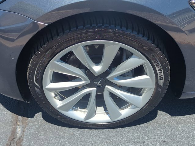 Used 2018 Tesla Model 3 Long Range RWD image 28