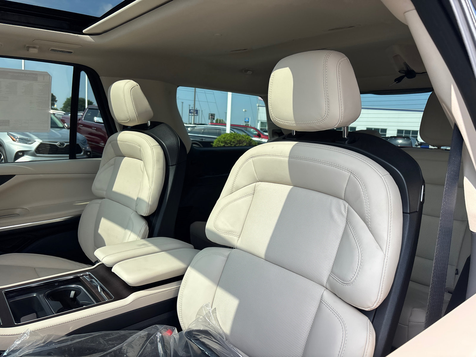New 2027 Lincoln Navigator Reserve AWD/4WD image 26