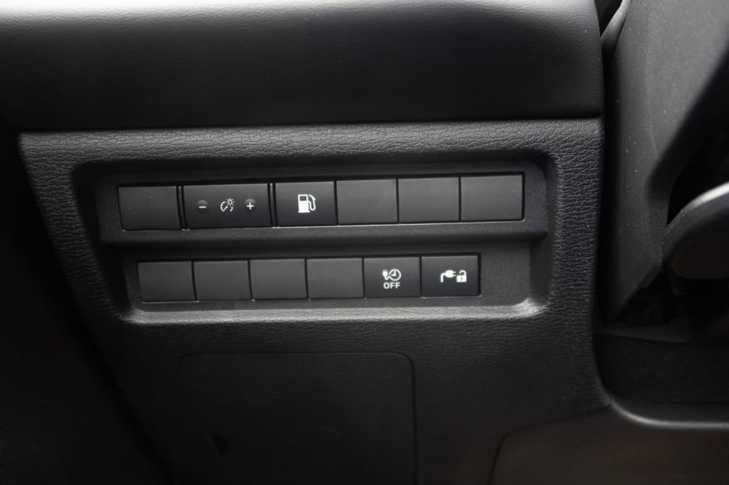 New 2025 Mitsubishi Outlander ES AWD/4WD image 24