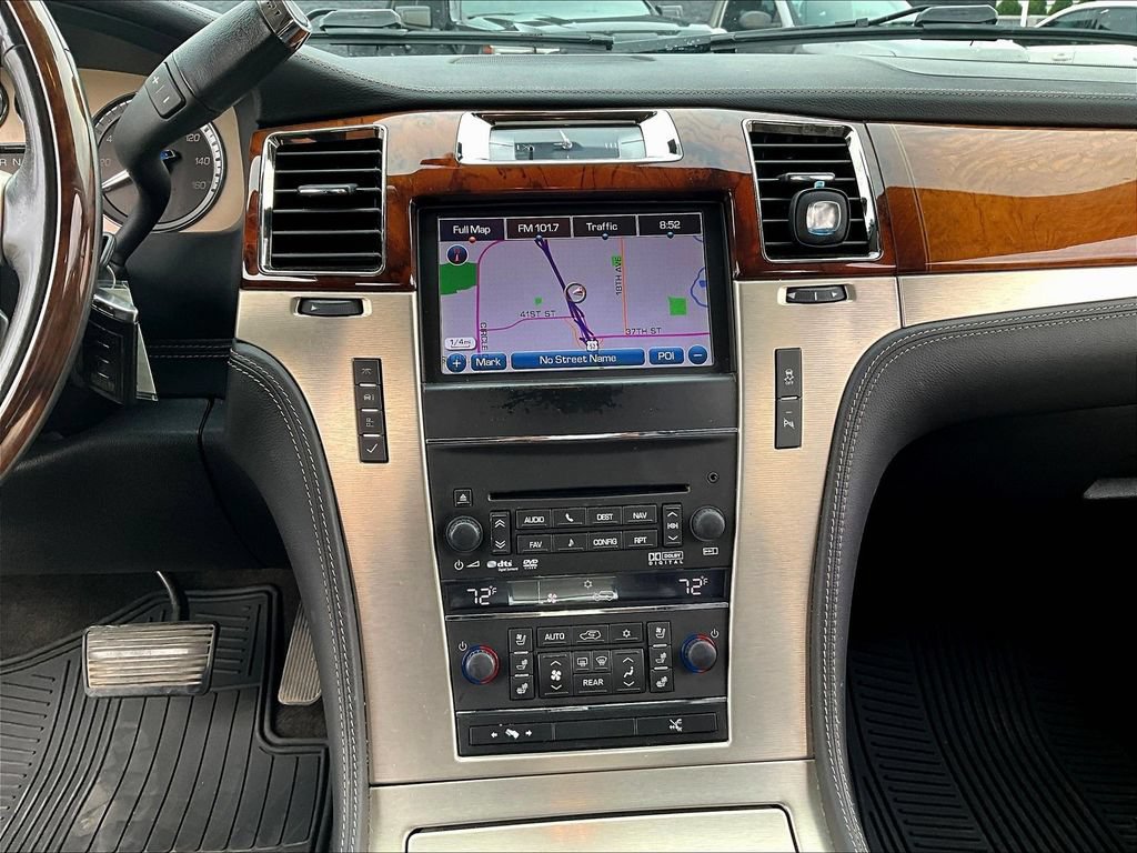 Used 2013 Cadillac Escalade Platinum AWD/4WD image 17
