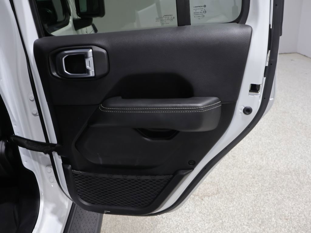 Used 2021 Jeep Gladiator Overland AWD/4WD image 20