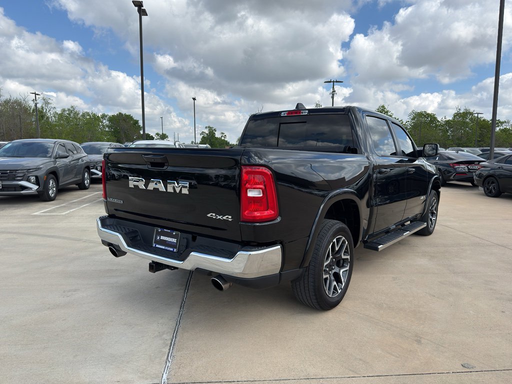 Used 2025 RAM 1500 Laramie AWD/4WD image 5
