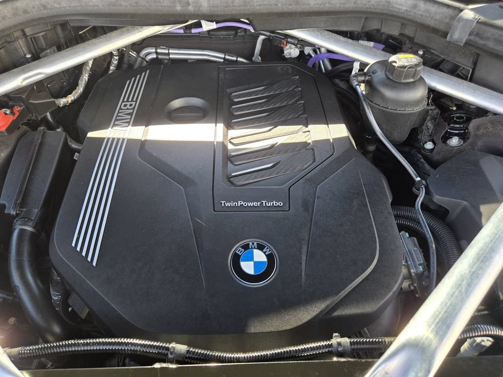Used 2021 BMW X7 xDrive40i w/ M Sport Package AWD/4WD image 32